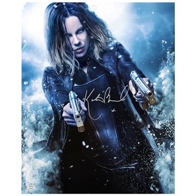 Kate Beckinsale Autographed Underworld Awakening Guns Ablaze 16x20 Photo